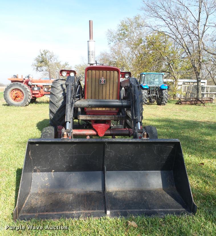 image for item K8090 1966 Farmall 656 tractor