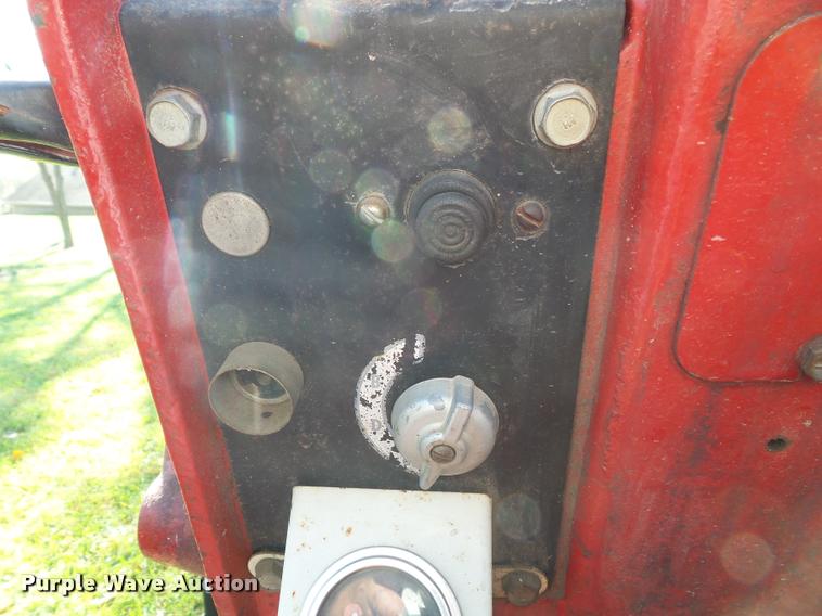 image for item K8090 1966 Farmall 656 tractor