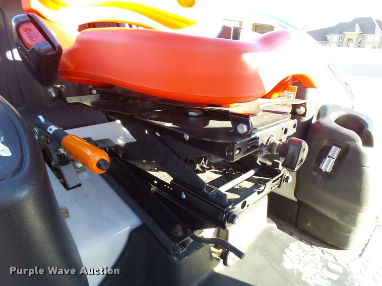 image for item L3289 2010 New Holland Boomer 8N MFWA tractor