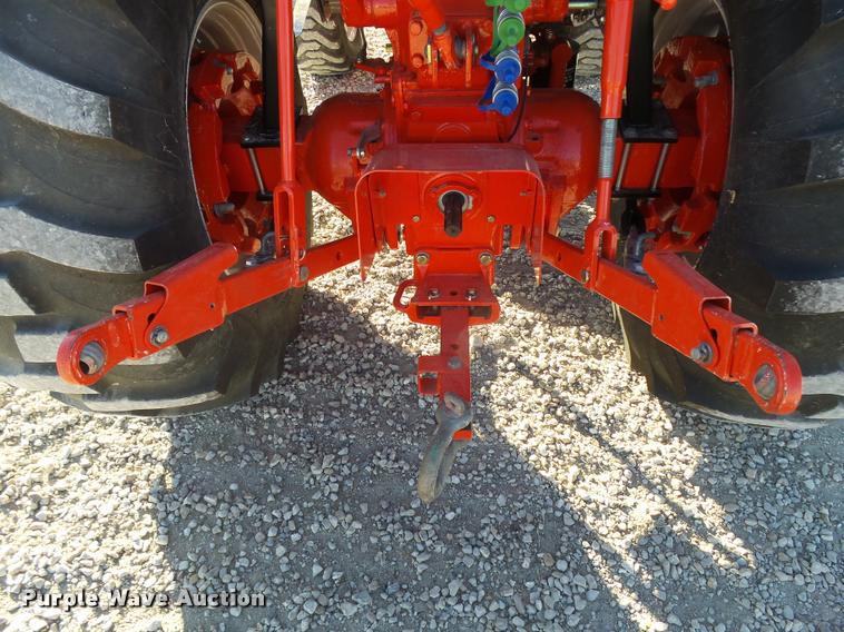 image for item L3289 2010 New Holland Boomer 8N MFWA tractor