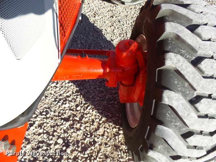 image for item L3289 2010 New Holland Boomer 8N MFWA tractor