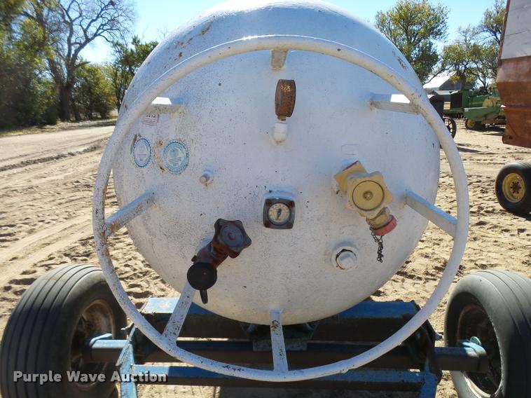 image for item L3482 Anhydrous tank