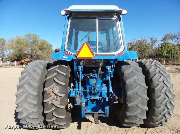 image for item L3489 Ford TW-20 tractor