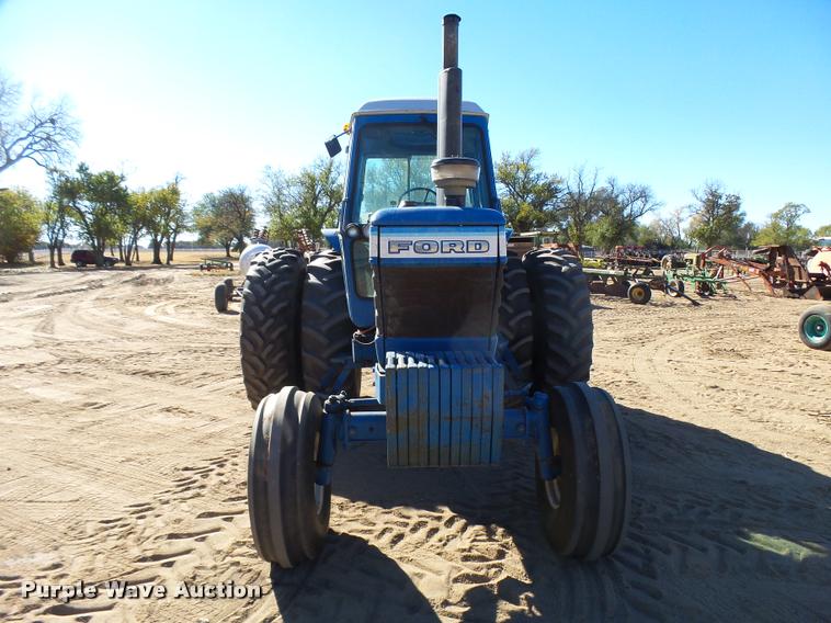 image for item L3489 Ford TW-20 tractor