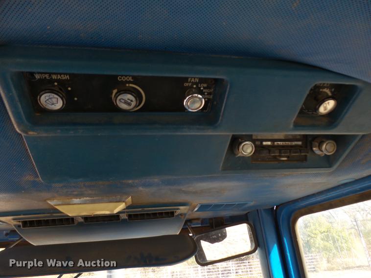 image for item L3489 Ford TW-20 tractor