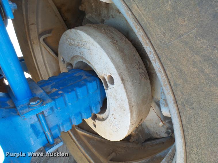 image for item L3489 Ford TW-20 tractor