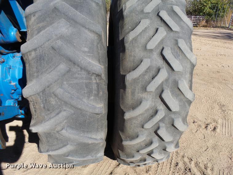 image for item L3489 Ford TW-20 tractor