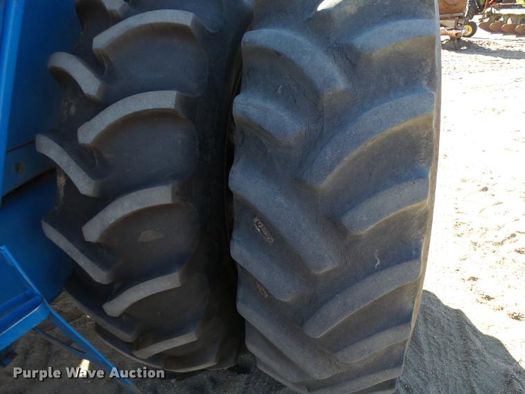 image for item L3489 Ford TW-20 tractor