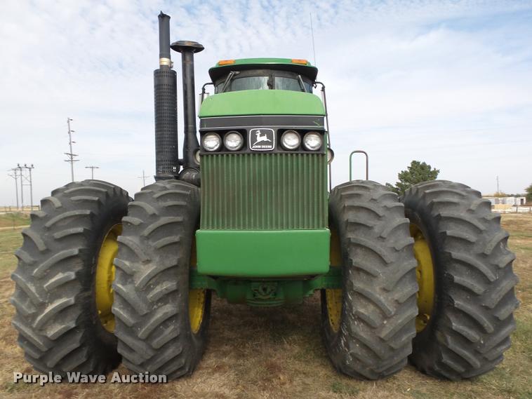 image for item L4101 1982 John Deere 8650 4WD tractor