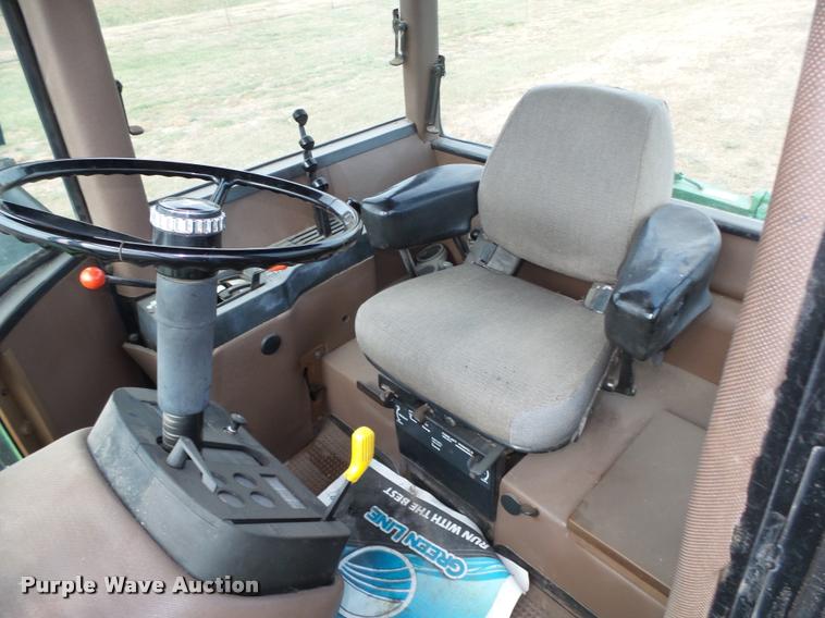 image for item L4101 1982 John Deere 8650 4WD tractor