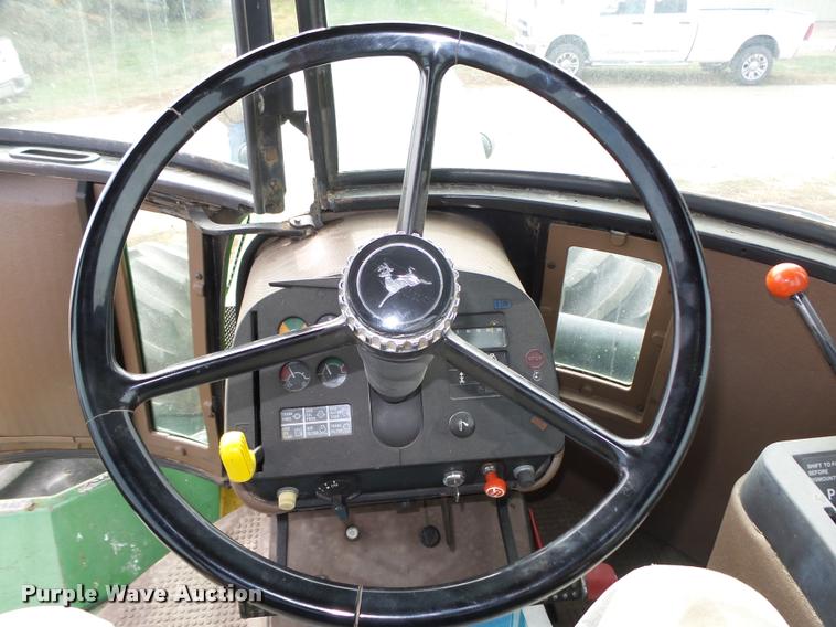 image for item L4101 1982 John Deere 8650 4WD tractor