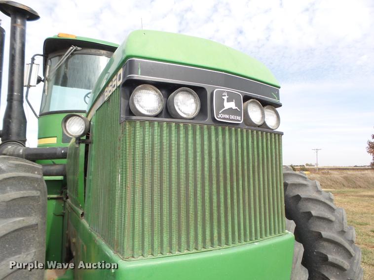 image for item L4101 1982 John Deere 8650 4WD tractor