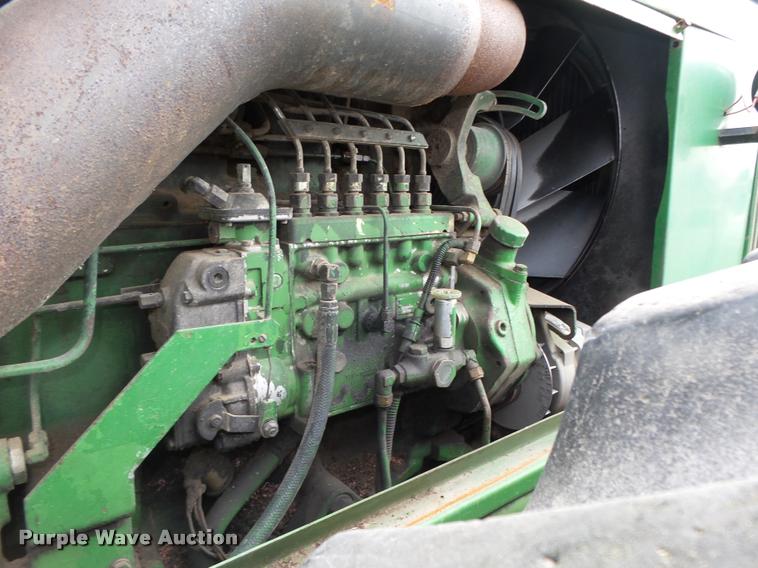 image for item L4101 1982 John Deere 8650 4WD tractor