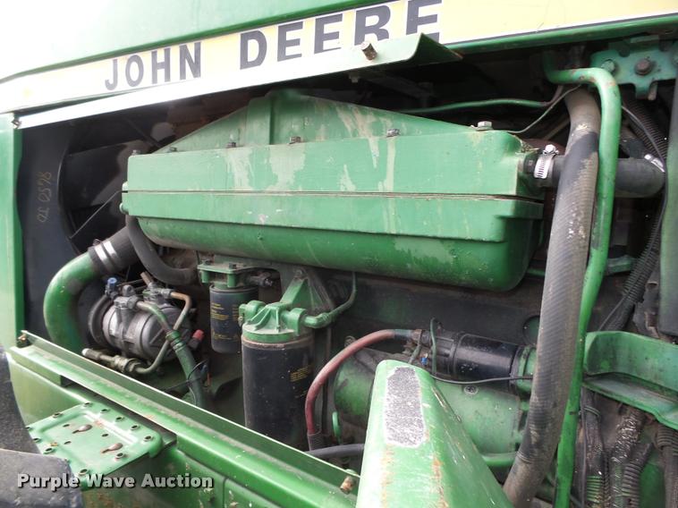 image for item L4101 1982 John Deere 8650 4WD tractor
