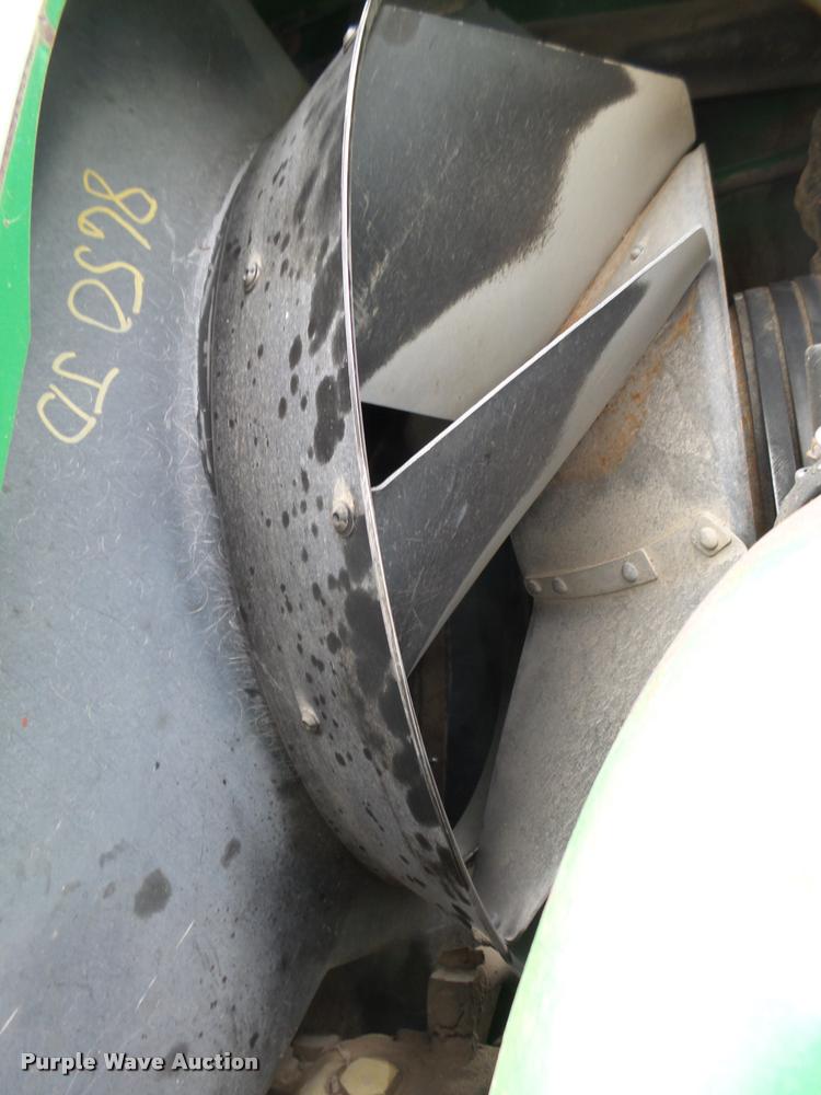 image for item L4101 1982 John Deere 8650 4WD tractor