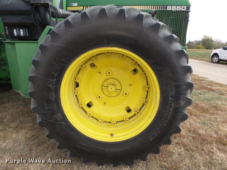 image for item L4101 1982 John Deere 8650 4WD tractor