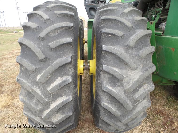 image for item L4101 1982 John Deere 8650 4WD tractor