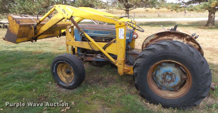 image for item L4105 Ford 4000 utility tractor