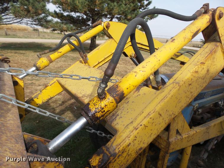 image for item L4105 Ford 4000 utility tractor