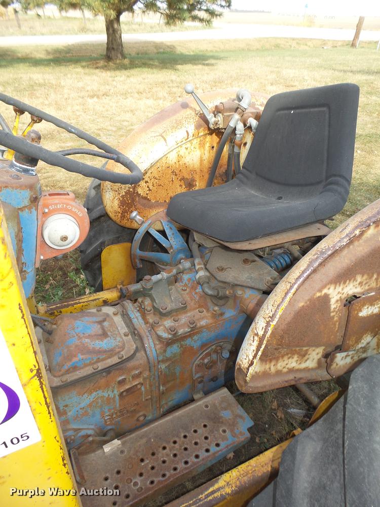 image for item L4105 Ford 4000 utility tractor
