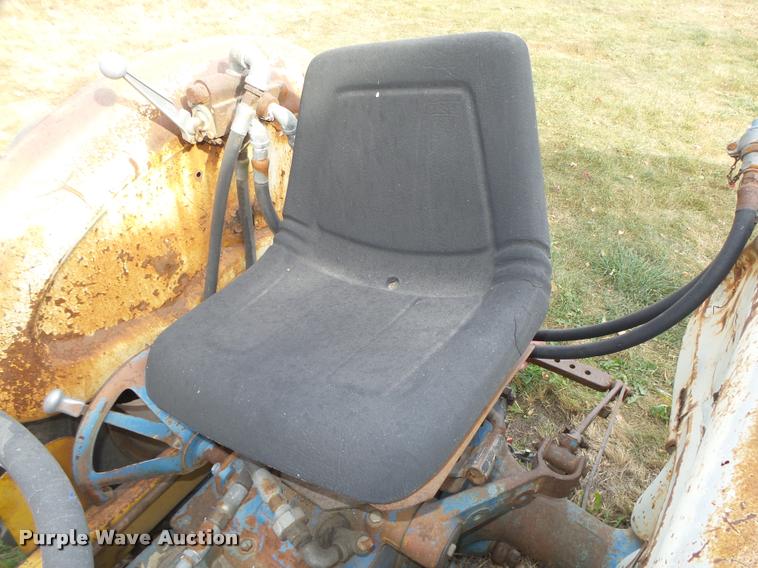 image for item L4105 Ford 4000 utility tractor