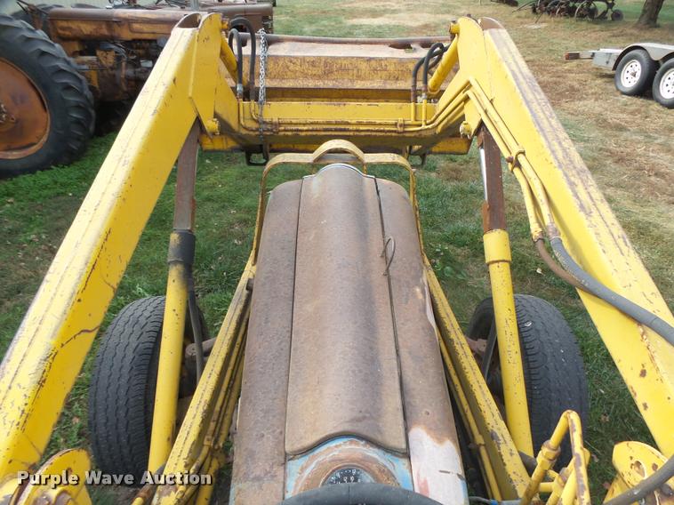 image for item L4105 Ford 4000 utility tractor