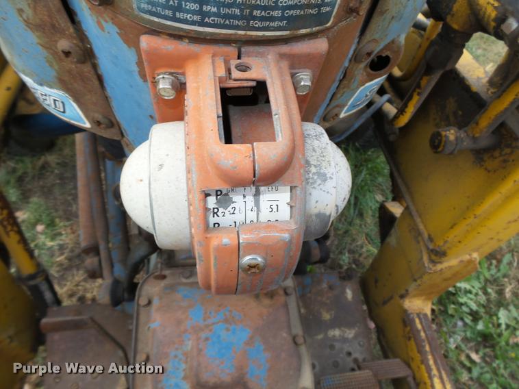 image for item L4105 Ford 4000 utility tractor