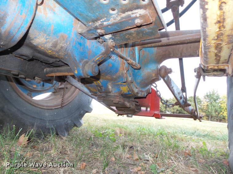 image for item L4105 Ford 4000 utility tractor