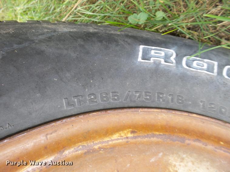 image for item L4105 Ford 4000 utility tractor