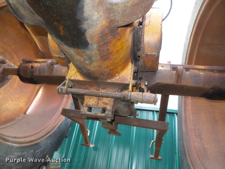 image for item L4106 Minneapolis Moline Z tractor