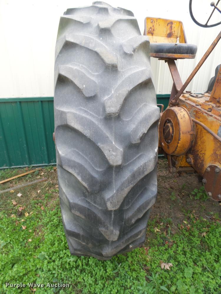 image for item L4106 Minneapolis Moline Z tractor