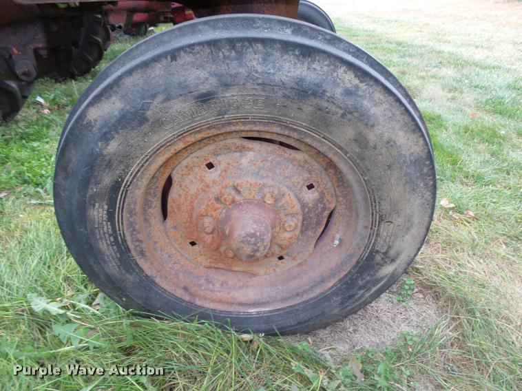 image for item L4106 Minneapolis Moline Z tractor