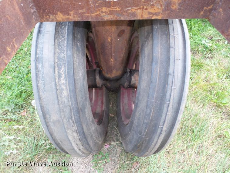 image for item L4106 Minneapolis Moline Z tractor