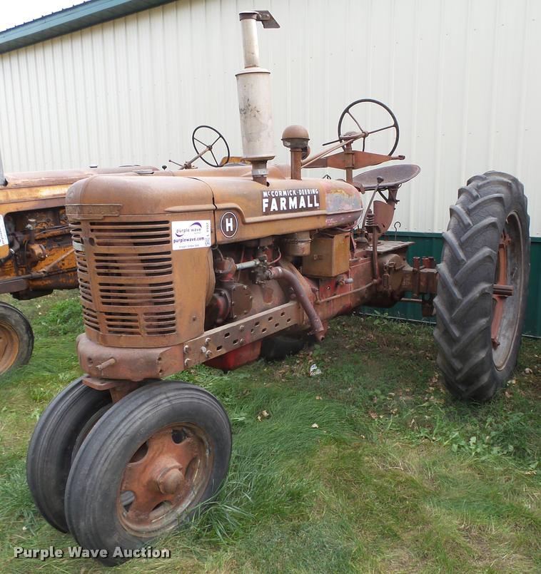 image for item L4107 1943 McCormick-Deering Farmall H WAR tractor
