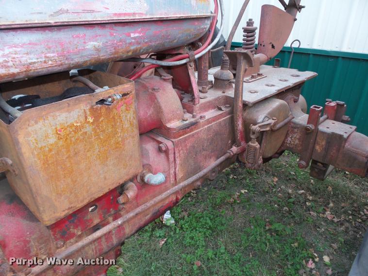 image for item L4107 1943 McCormick-Deering Farmall H WAR tractor