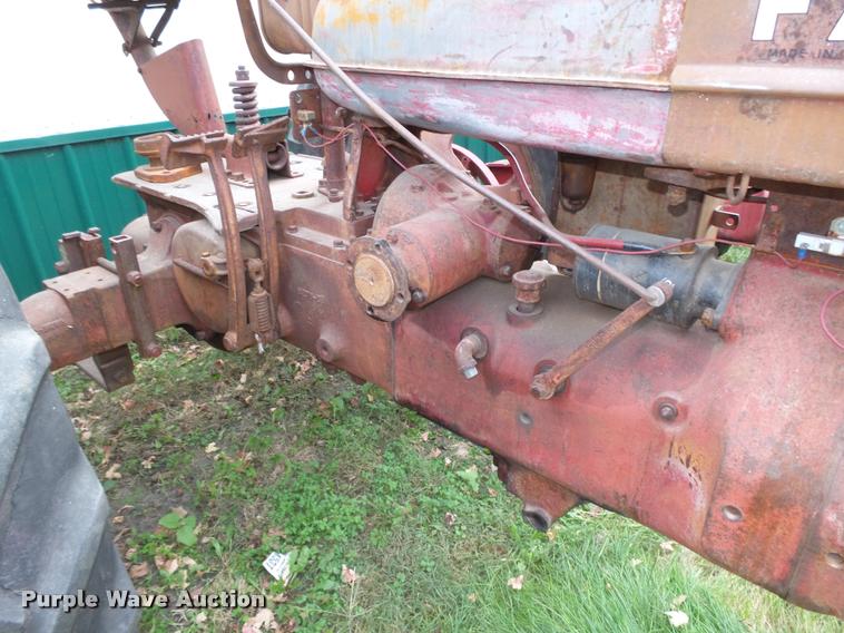 image for item L4107 1943 McCormick-Deering Farmall H WAR tractor