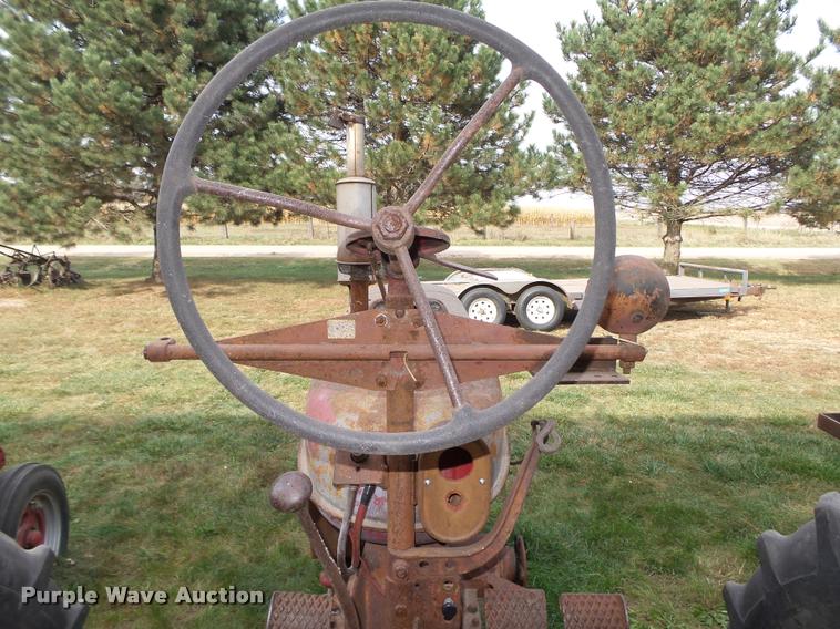 image for item L4107 1943 McCormick-Deering Farmall H WAR tractor