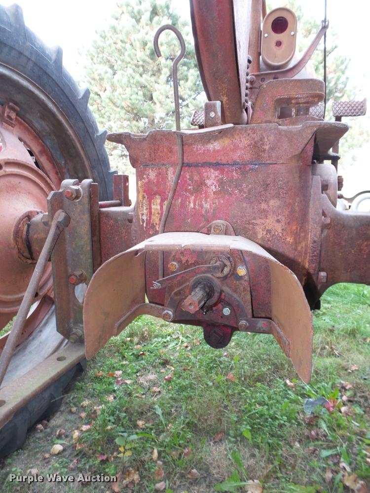 image for item L4107 1943 McCormick-Deering Farmall H WAR tractor