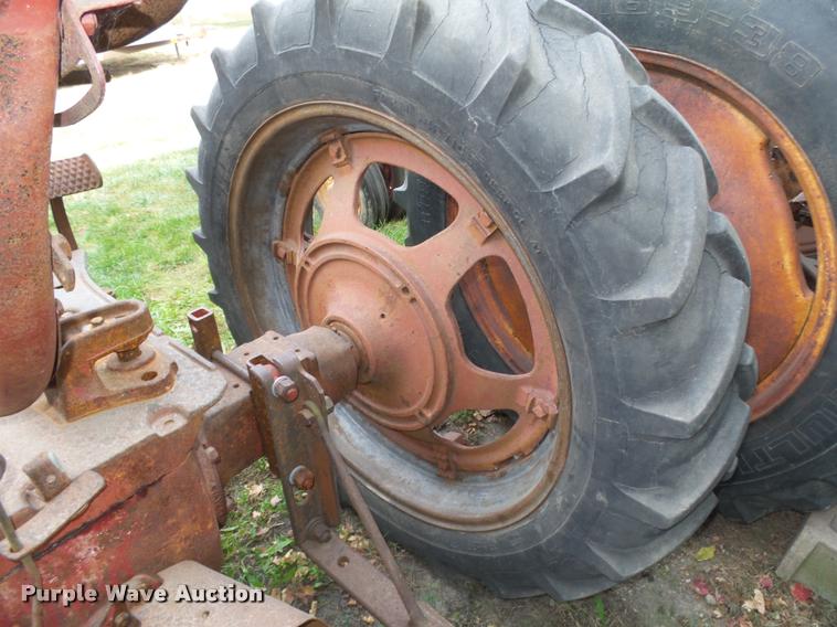 image for item L4107 1943 McCormick-Deering Farmall H WAR tractor
