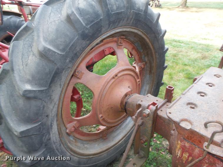 image for item L4107 1943 McCormick-Deering Farmall H WAR tractor