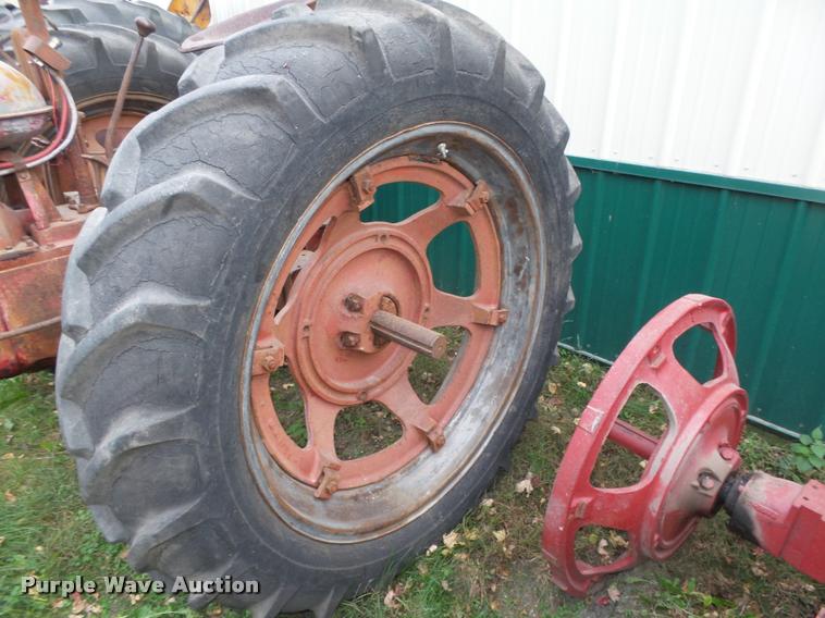 image for item L4107 1943 McCormick-Deering Farmall H WAR tractor