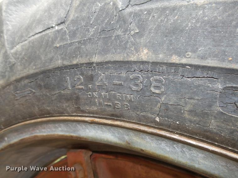 image for item L4107 1943 McCormick-Deering Farmall H WAR tractor