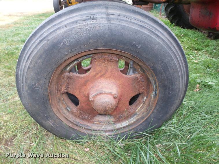 image for item L4107 1943 McCormick-Deering Farmall H WAR tractor