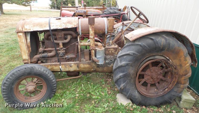 image for item L4109 1928 McCormick-Deering 10-20 tractor