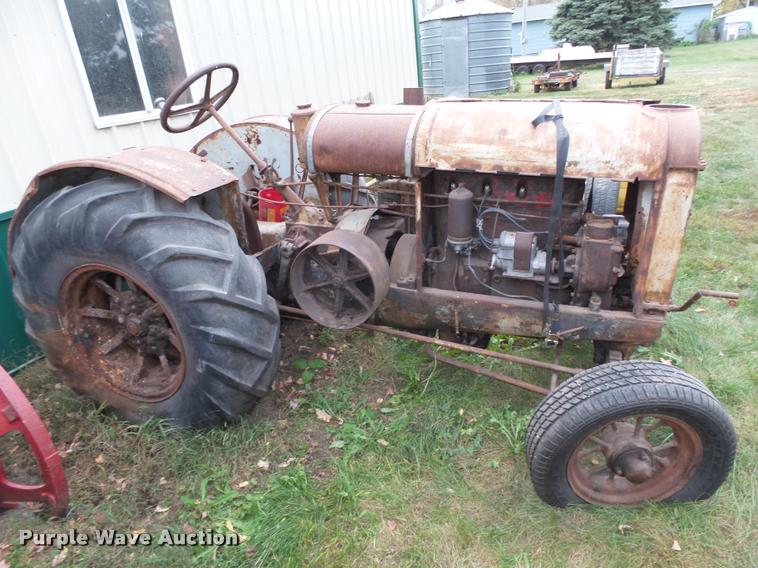 image for item L4109 1928 McCormick-Deering 10-20 tractor