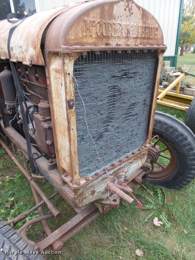 image for item L4109 1928 McCormick-Deering 10-20 tractor
