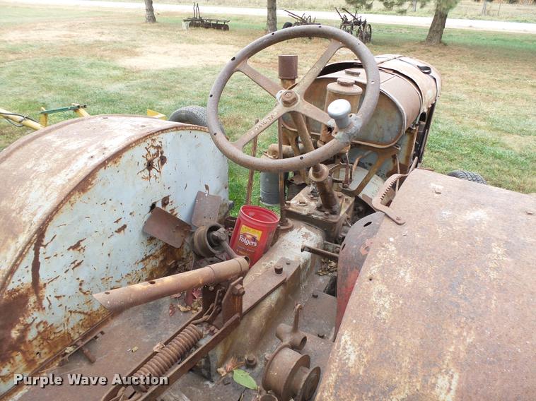 image for item L4109 1928 McCormick-Deering 10-20 tractor