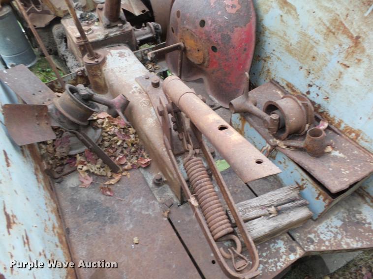 image for item L4109 1928 McCormick-Deering 10-20 tractor