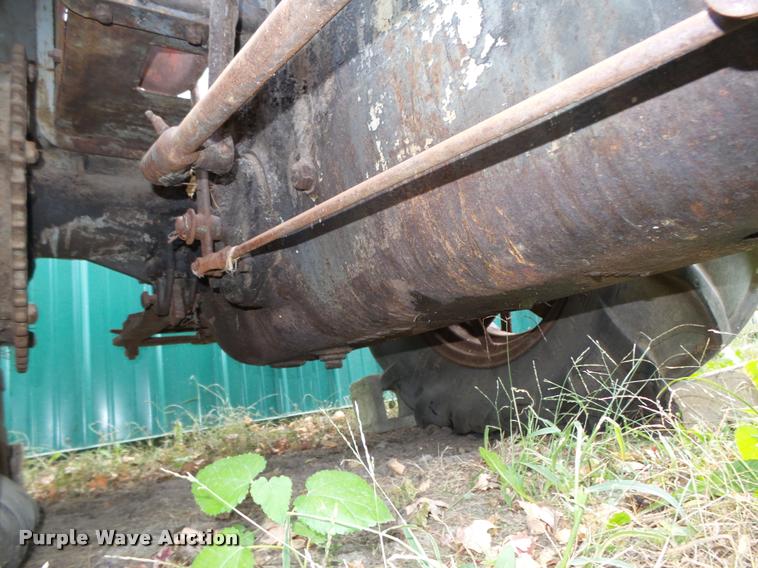 image for item L4109 1928 McCormick-Deering 10-20 tractor