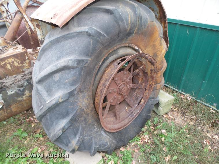 image for item L4109 1928 McCormick-Deering 10-20 tractor